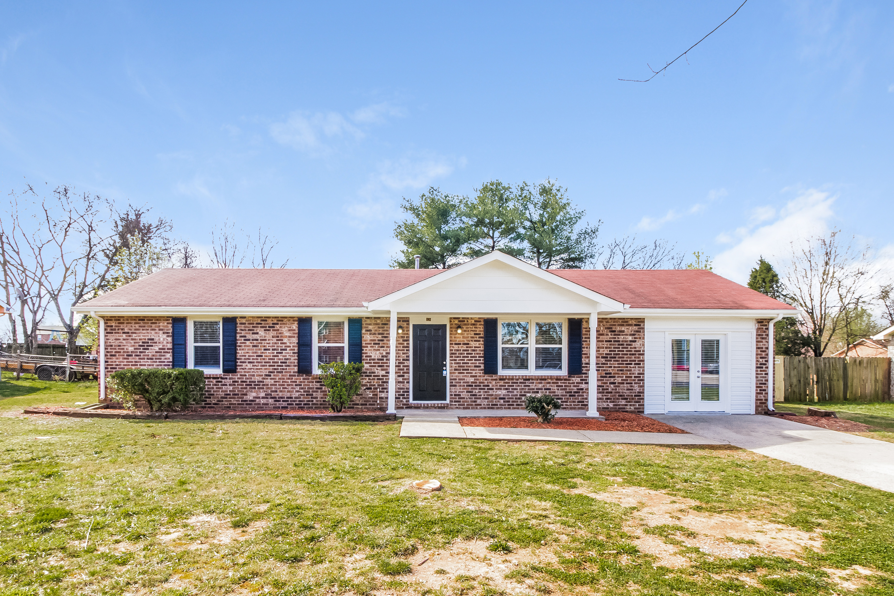 320 Lake Farm Rd Smyrna, TN 37167